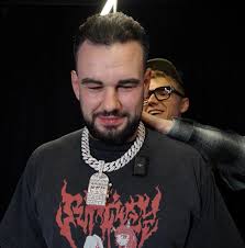 Szymool Kasyno Online – Gdzie i w jakie gry jest wpleciony baner? Szymool Kasyno Online – Gdzie i w jakie gry jest wpleciony baner?